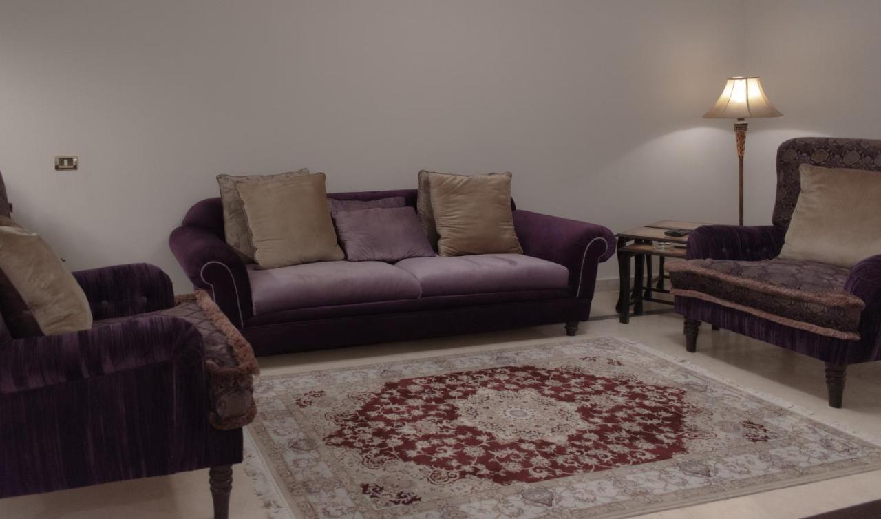 Cairo, Pyramids And Nile River View Luxury Apartment, Maadi Corniche * Le Caire