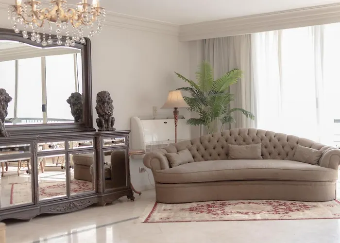Cairo, Pyramids And Nile River View Luxury Apartment, Maadi Corniche